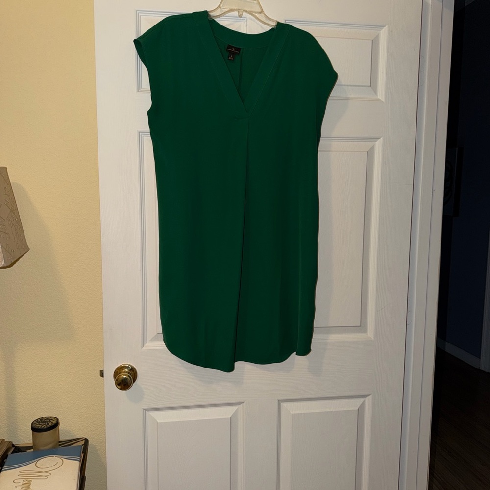 Worthington Kelly Green V-Neck Dress